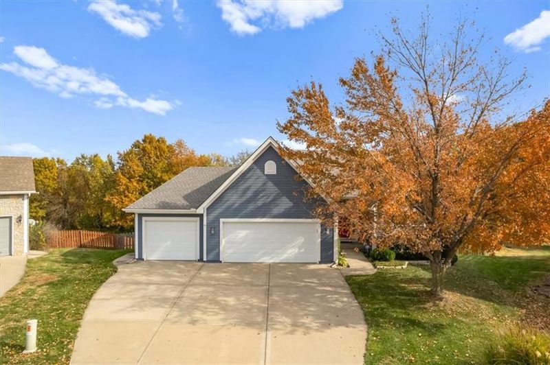 2007 NE 196th Pl, Smithville, MO 64089