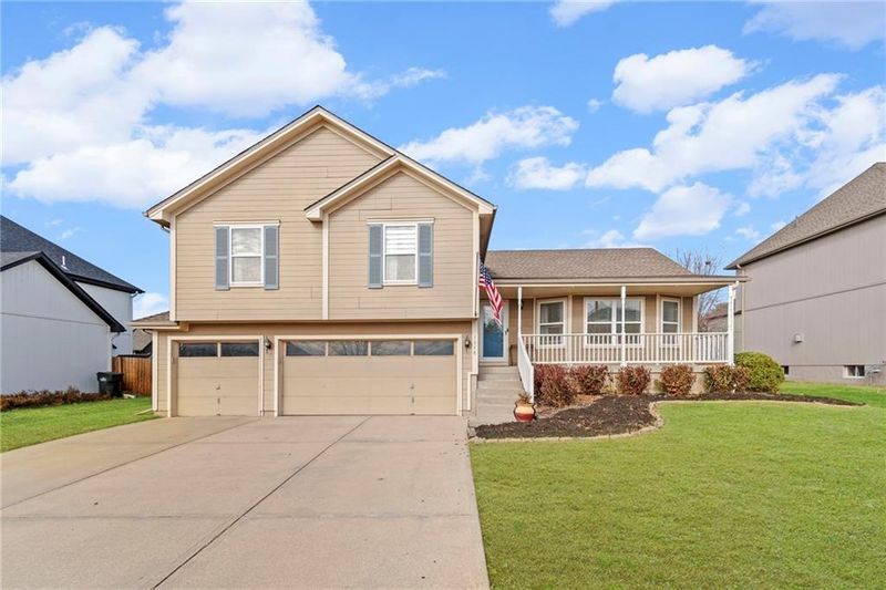 1316 SE 12th Ter, Lee's Summit, MO 64081