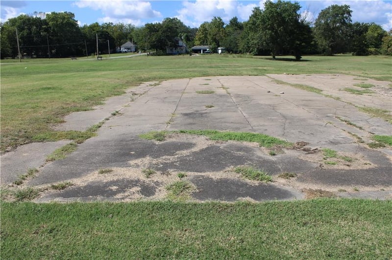 S Military Ave, Mulberry, KS 66756