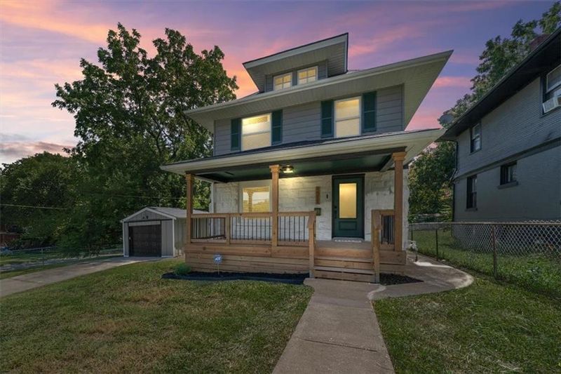 1511 E 37th St, Kansas City, MO 64109