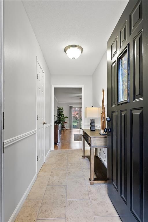10316 Ash St, Overland Park, KS 66207