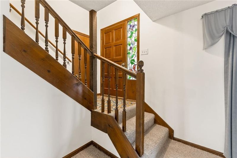 606 NE 115th St, Kansas City, MO 64155