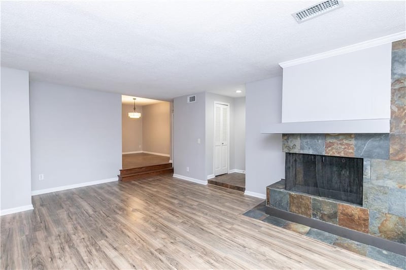3602 Gillham Dr #11, Kansas City, MO 64111
