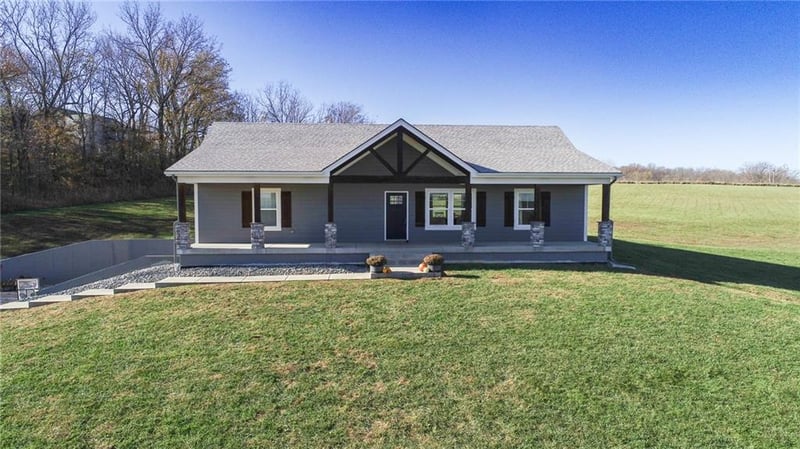 4012 Hackberry Ln, Bates City, MO 64011