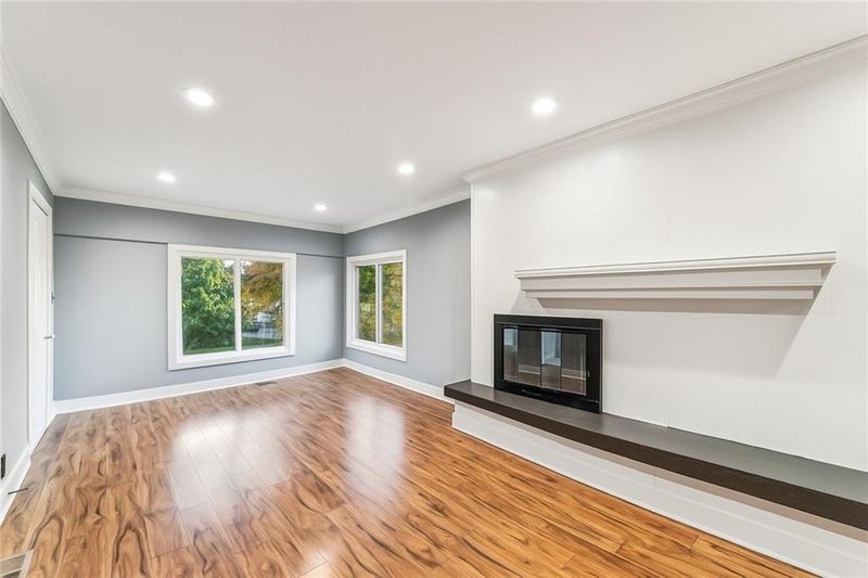 3902 E 24th St, Kansas City, MO 64127