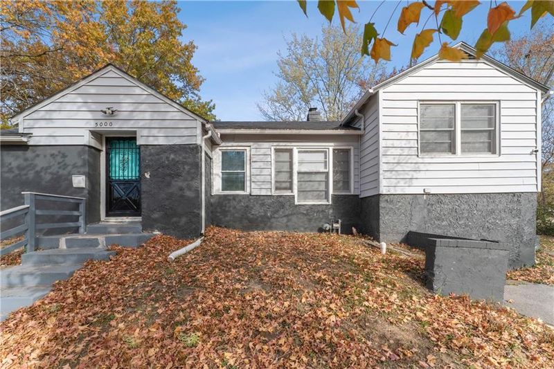 5000 E 39th Ter, Kansas City, MO 64130