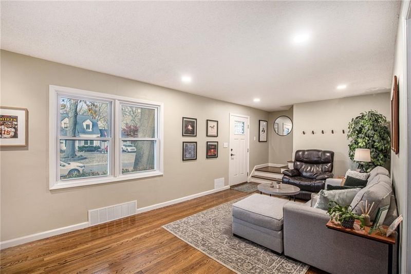 5715 Ash Dr, Roeland Park, KS 66205