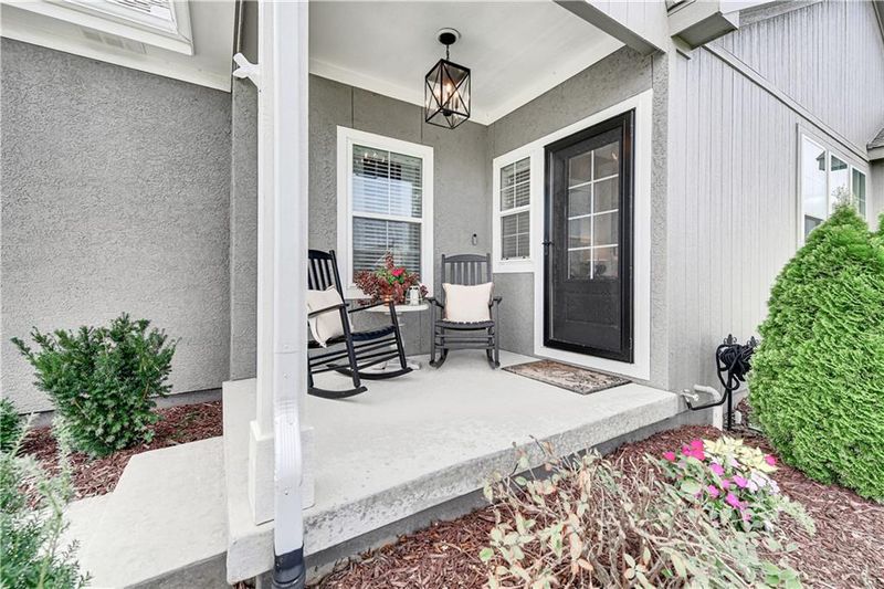 21921 W 82nd Ter, Lenexa, KS 66220