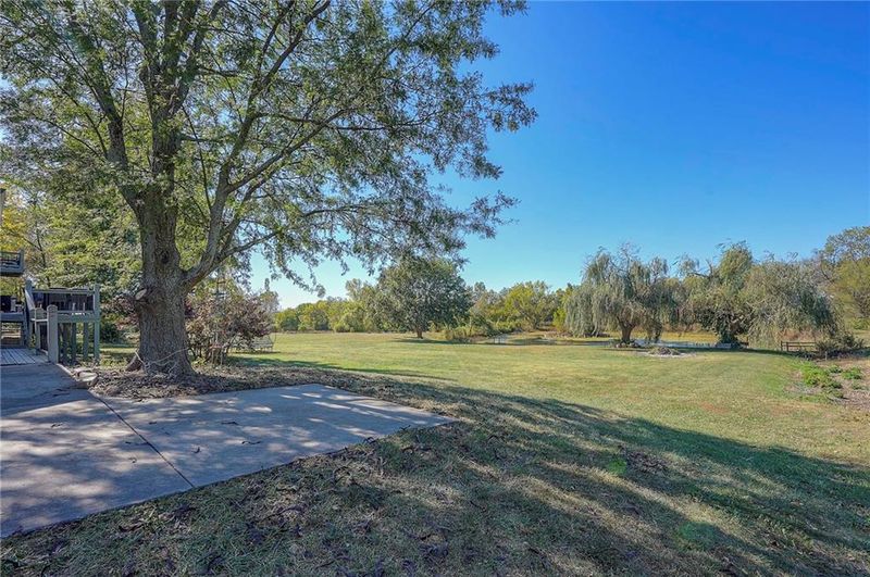 15422 Long St, Overland Park, KS 66221