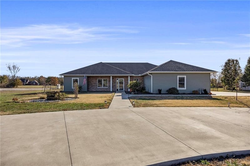2114 Ironwood Dr, Fort Scott, KS 66701