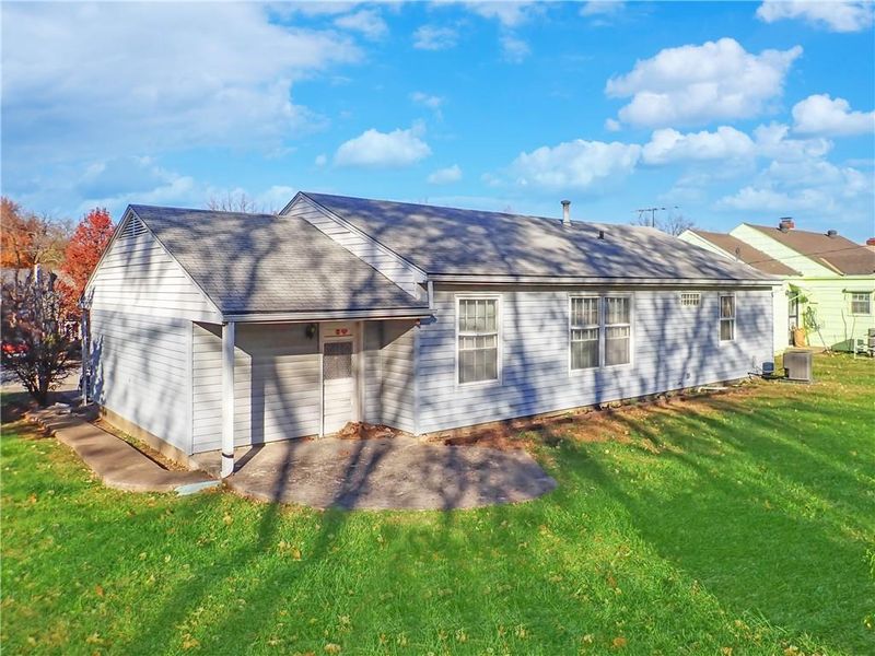 1137 E 76th Ter, Kansas City, MO 64131