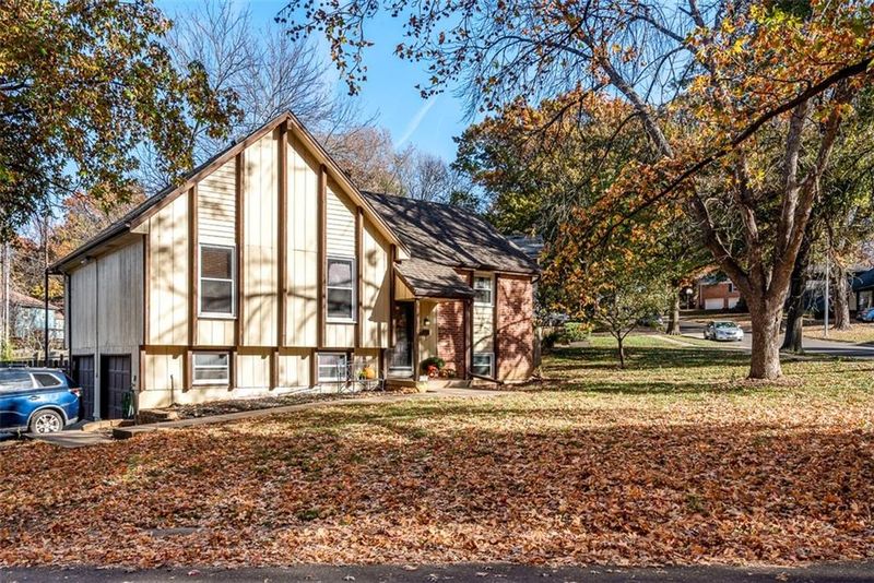 4324 E 108th St, Kansas City, MO 64137
