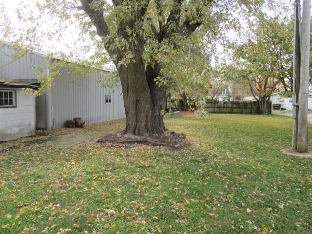 230 E Moniteau St, Tipton, MO 65081