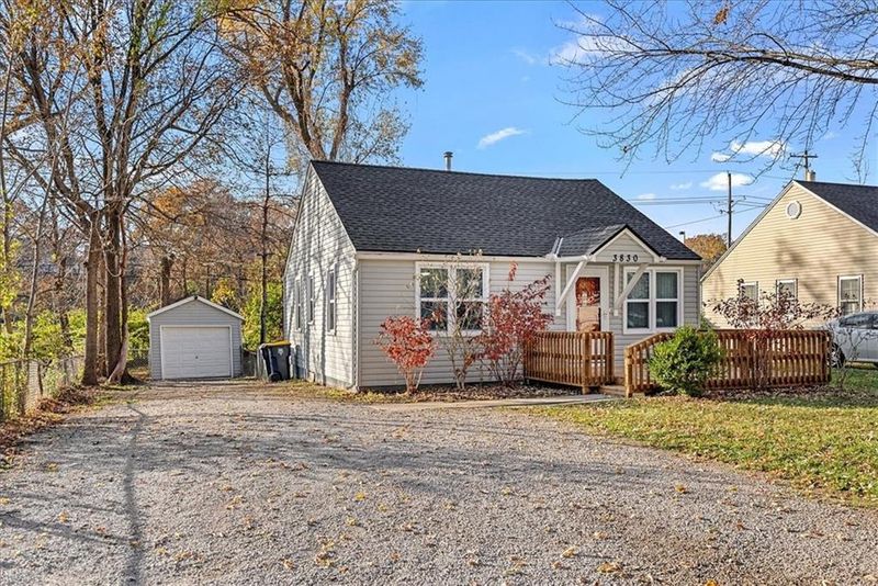 3830 N Jackson Ave, Kansas City, MO 64117