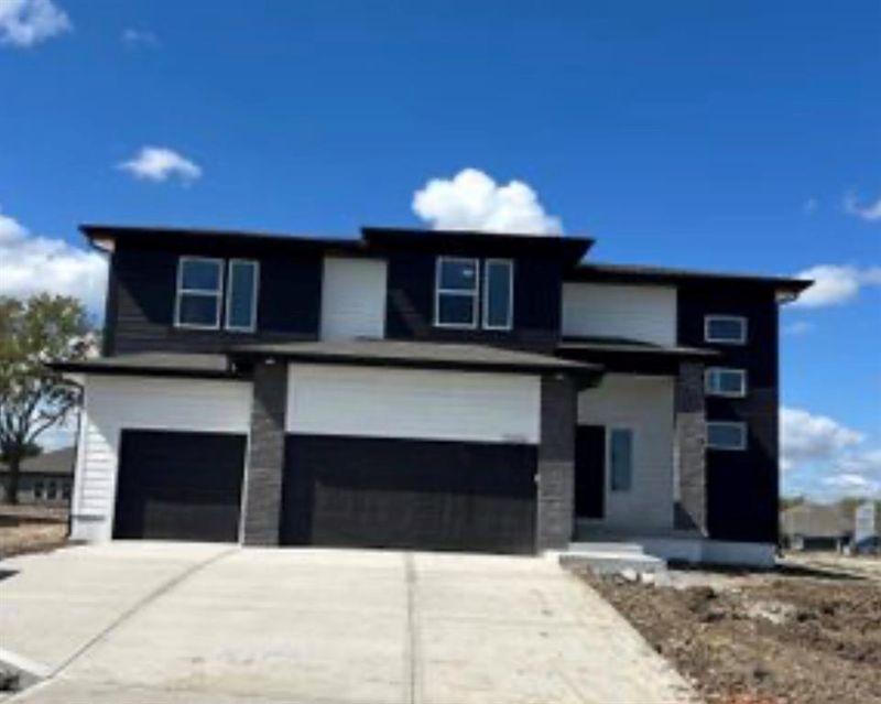 10426 N Holly St, Kansas City, MO 64155