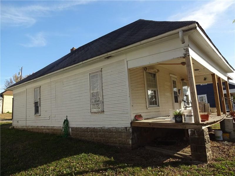 308 S 8th St, Independence, KS 67301