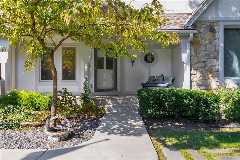 12604 Meadow Ln, Leawood, KS 66209