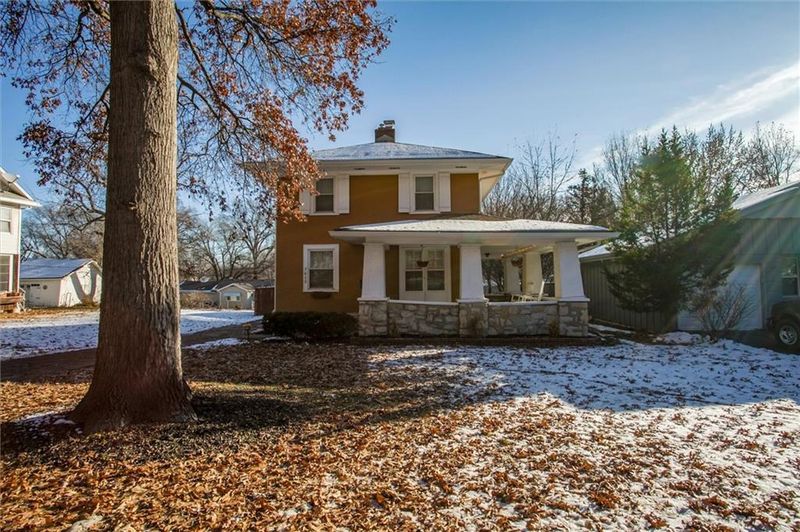 7615 Holmes Rd, Kansas City, MO 64131