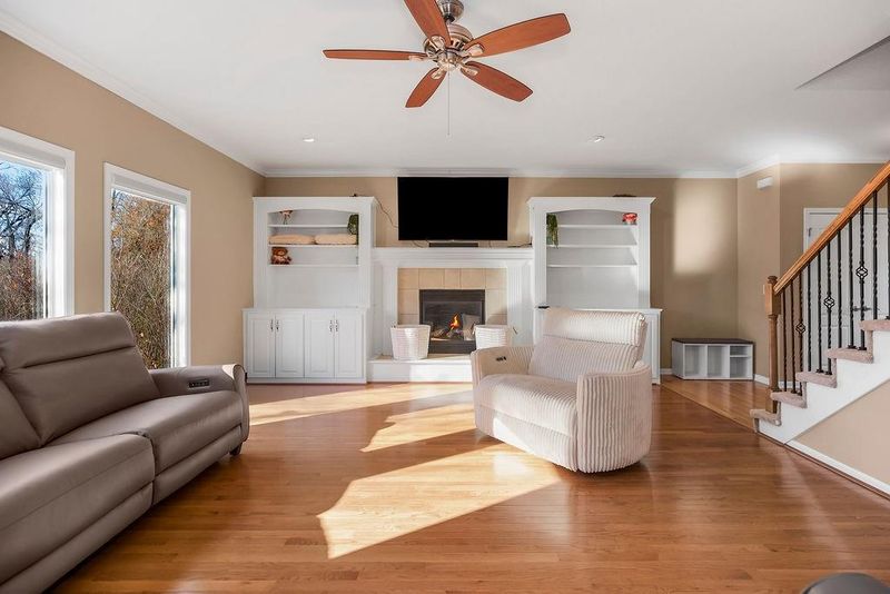 2709 SW Golden Eagle Rd, Lee's Summit, MO 64082
