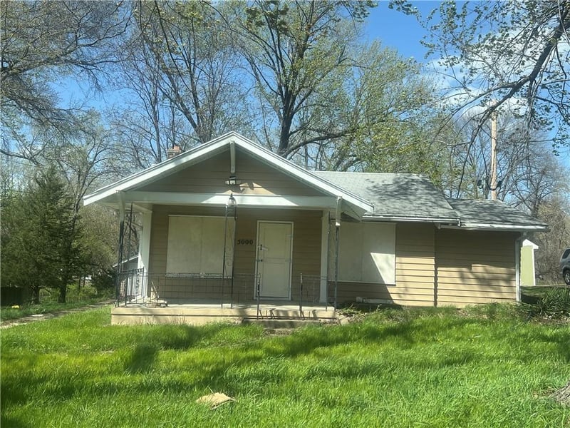 5000 Yecker Ave, Kansas City, KS 66104