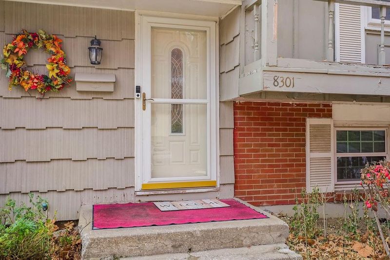 8301 E 104th Ter, Kansas City, MO 64134