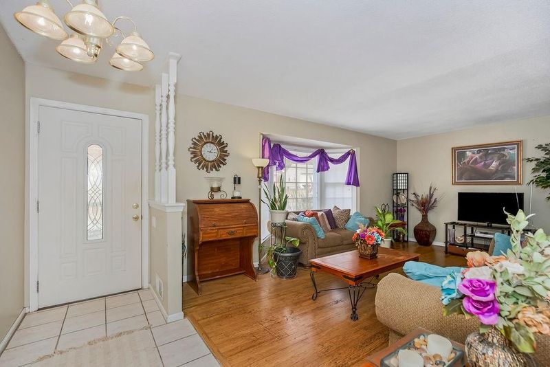 8301 E 104th Ter, Kansas City, MO 64134