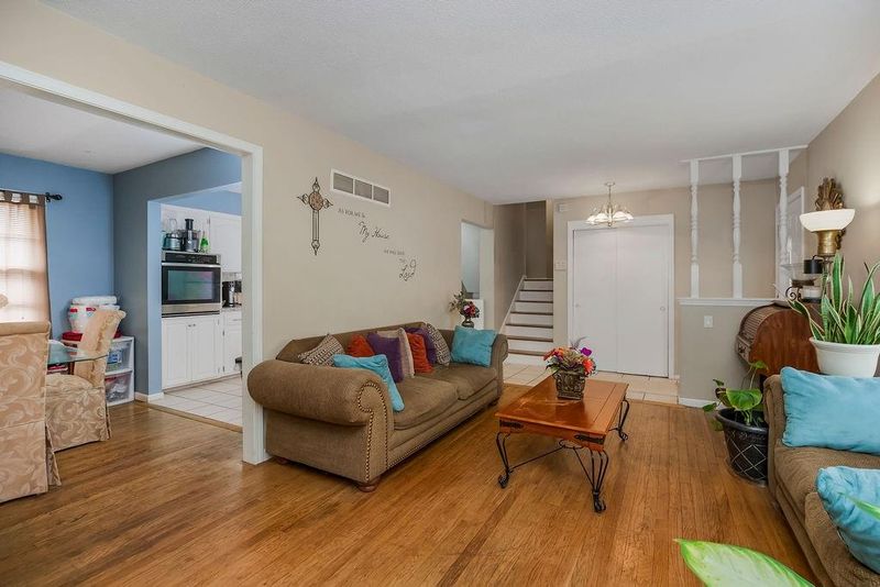 8301 E 104th Ter, Kansas City, MO 64134