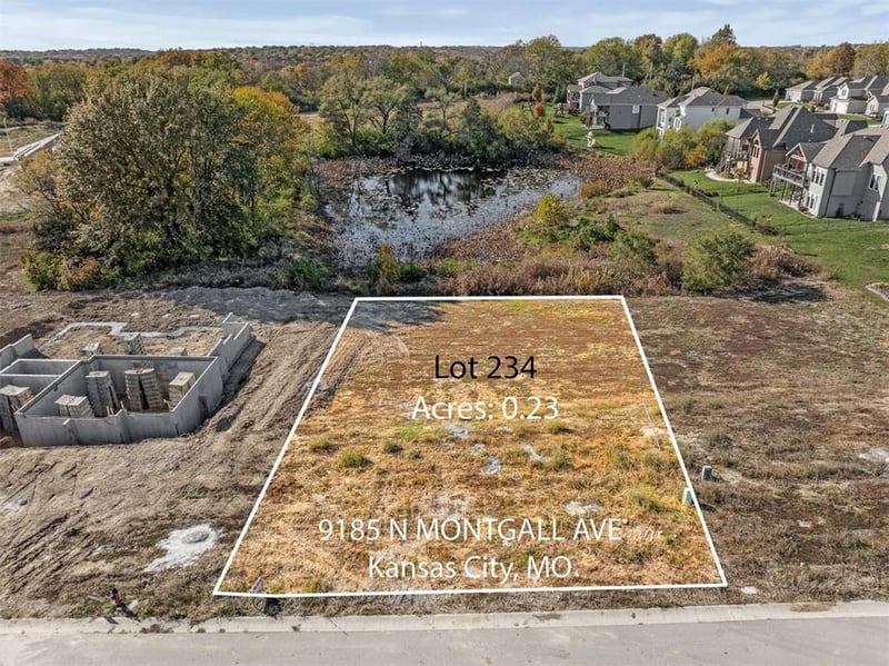 9185 N Montgall Ave, Kansas City, MO 64156