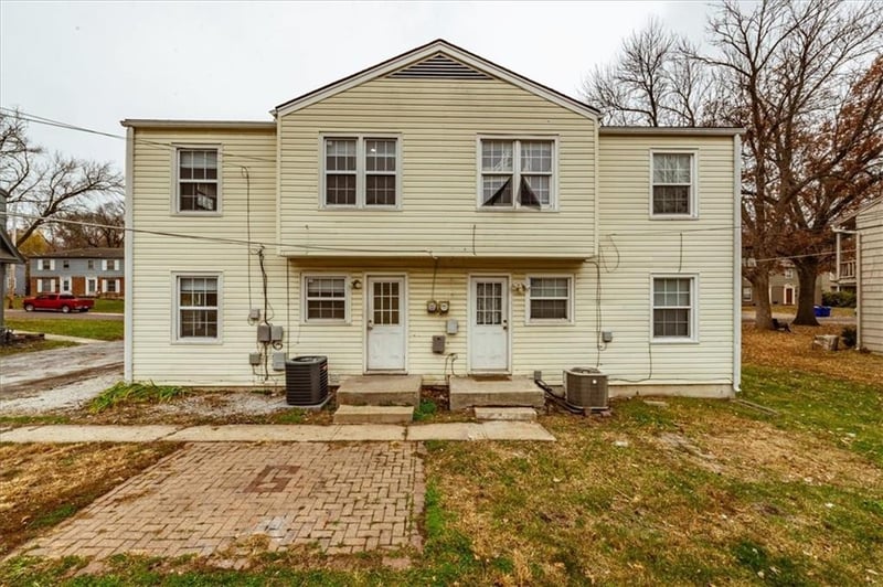6625 Floyd St, Overland Park, KS 66202