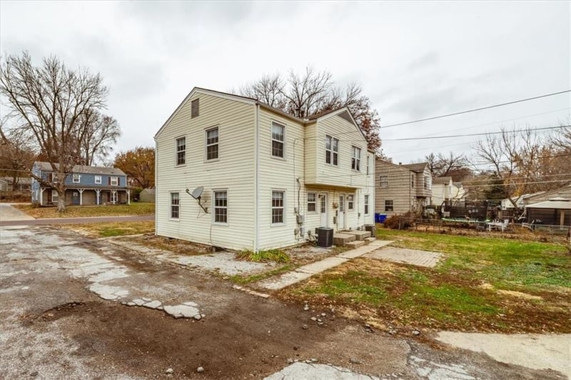 6625 Floyd St, Overland Park, KS 66202