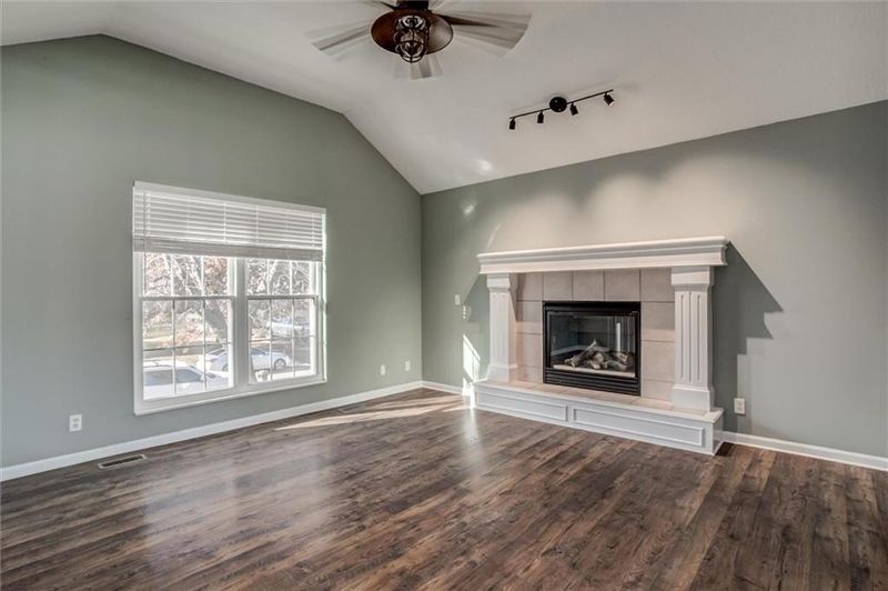 1104 Timberline Dr, Cameron, MO 64429
