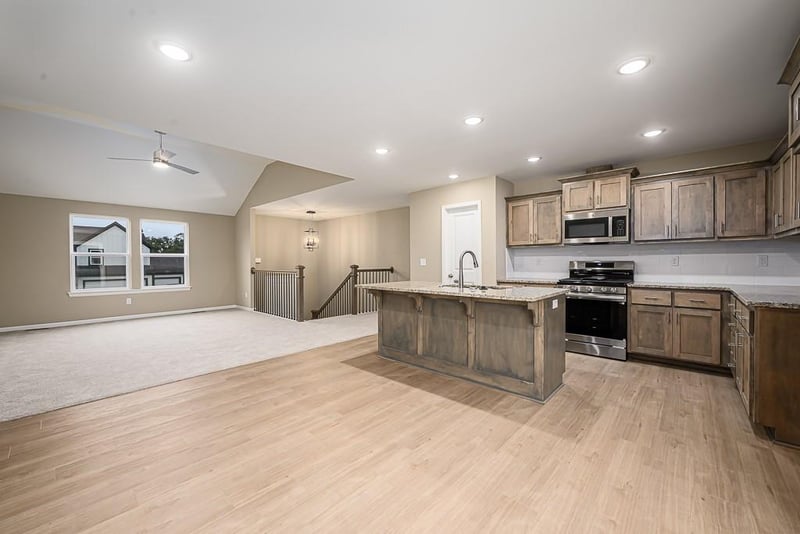 1015 2nd St, Perry, KS 66073