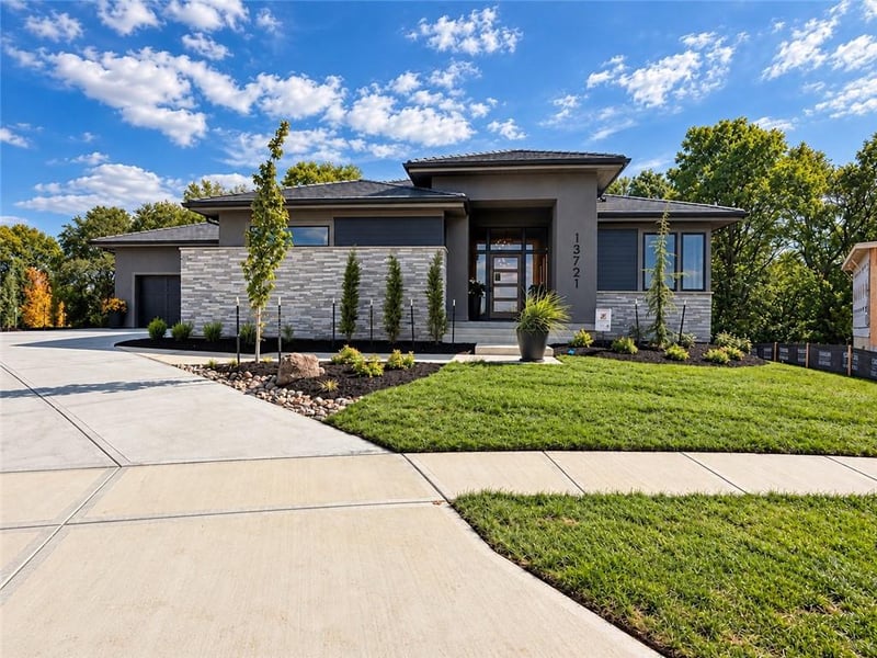 13721 Guilford Rd, Leawood, KS 66224