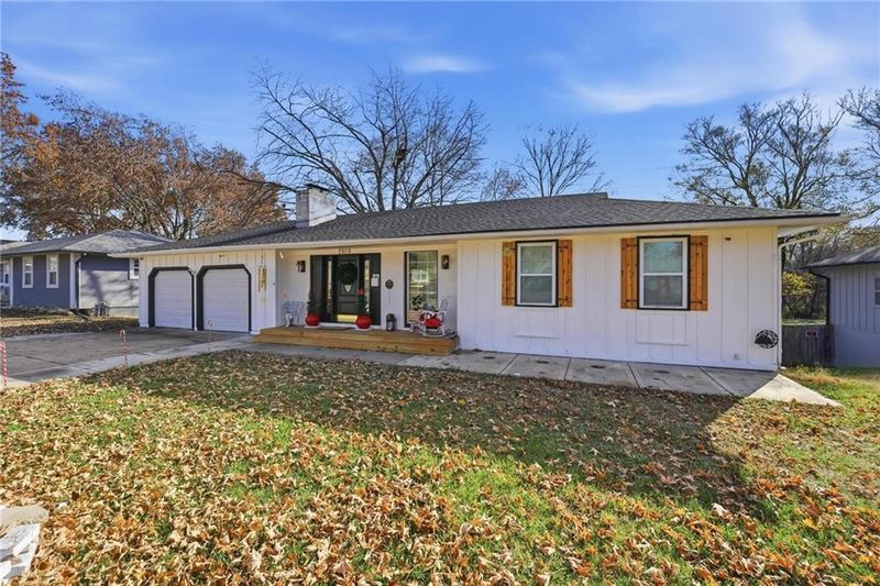 2909 Shearer Rd, Kansas City, KS 66106