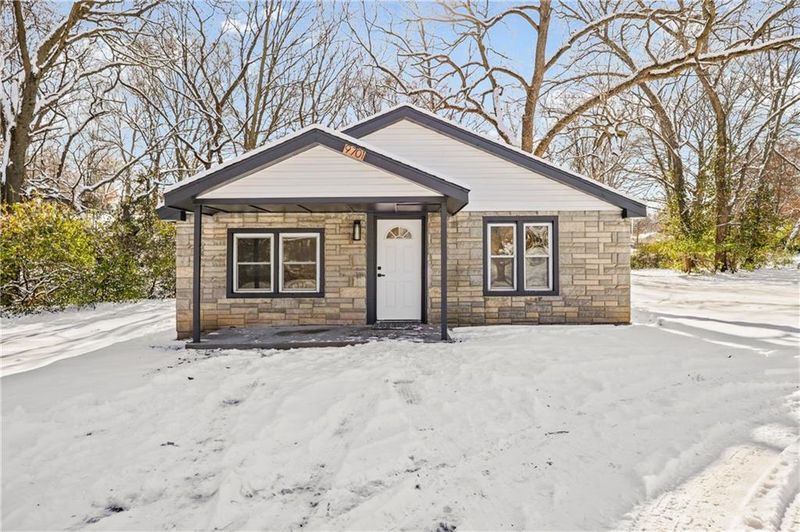 9701 E 24th St S, Independence, MO 64052