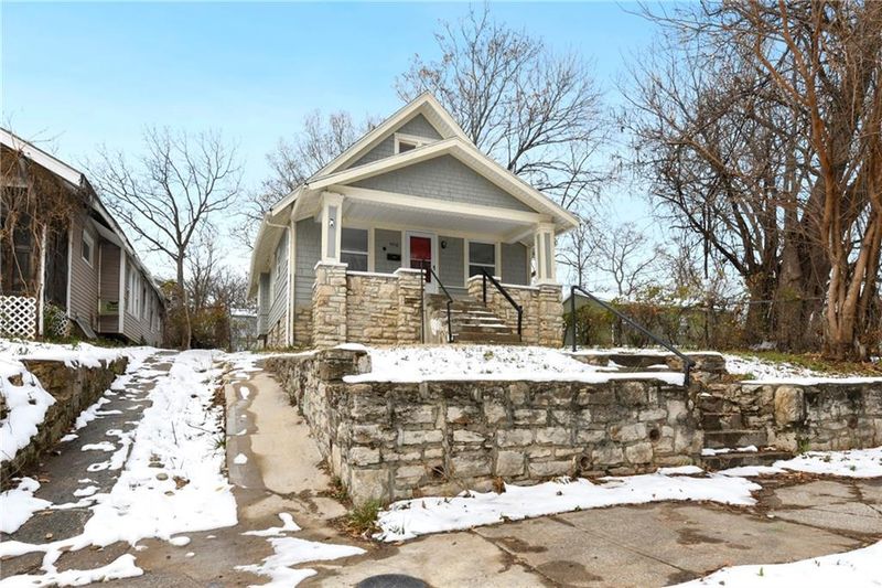 4916 Wabash Ave, Kansas City, MO 64130