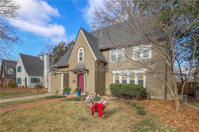 100 E 68th Ter, Kansas City, MO 64113