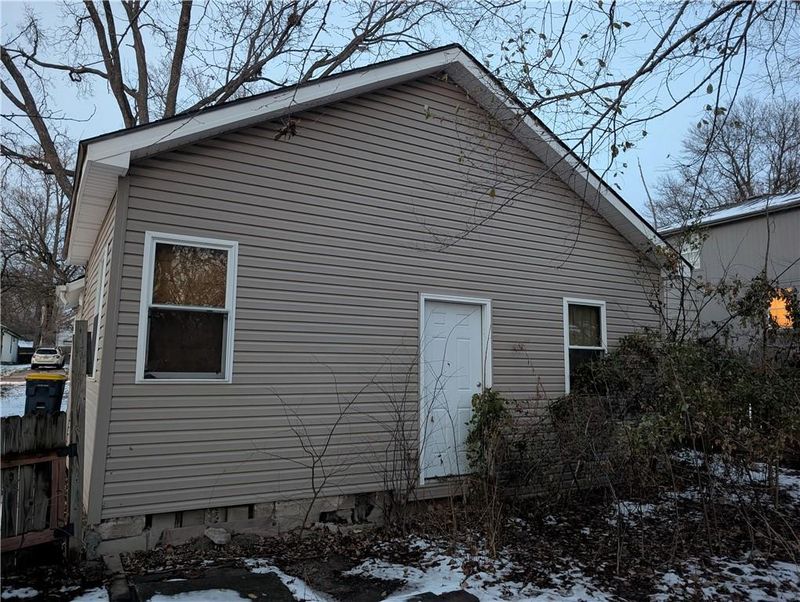 207 W 78th St, Kansas City, MO 64114
