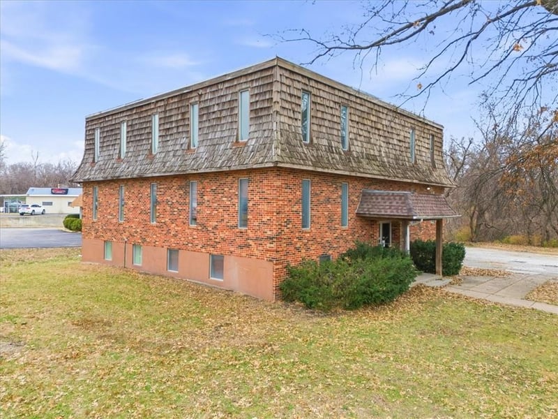 1977 N 77th St, Kansas City, KS 66112