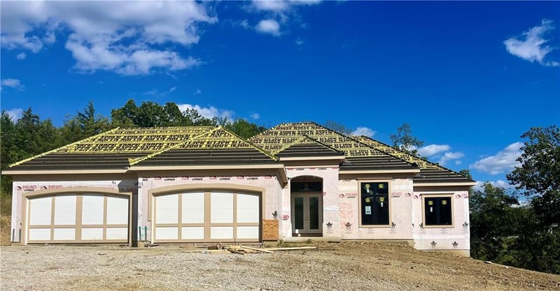 5831 Lentz Dr, Parkville, MO 64152