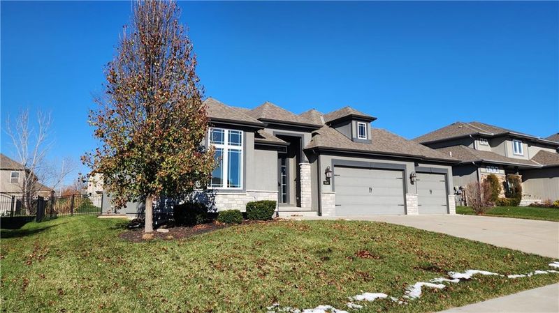 8140 NW 90th St, Kansas City, MO 64153