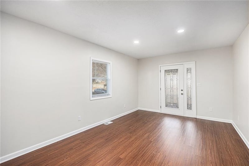 5809 E 16th Ter, Kansas City, MO 64126