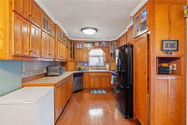 3118 Dover St, St Joseph, MO 64506