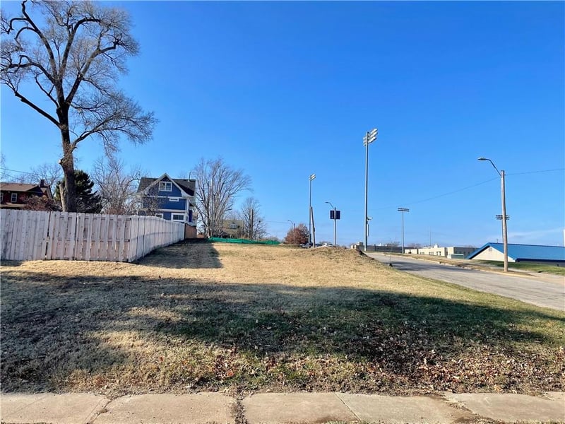 5400 Lydia Ave, Kansas City, MO 64110