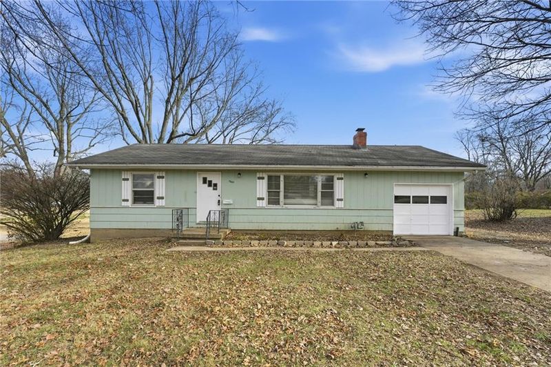 13609 Cypress Ave, Grandview, MO 64030
