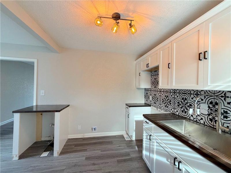 3401 E 58th Ter, Kansas City, MO 64130