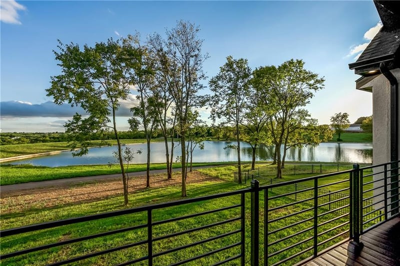 8982 Ginger St, Lenexa, KS 66227