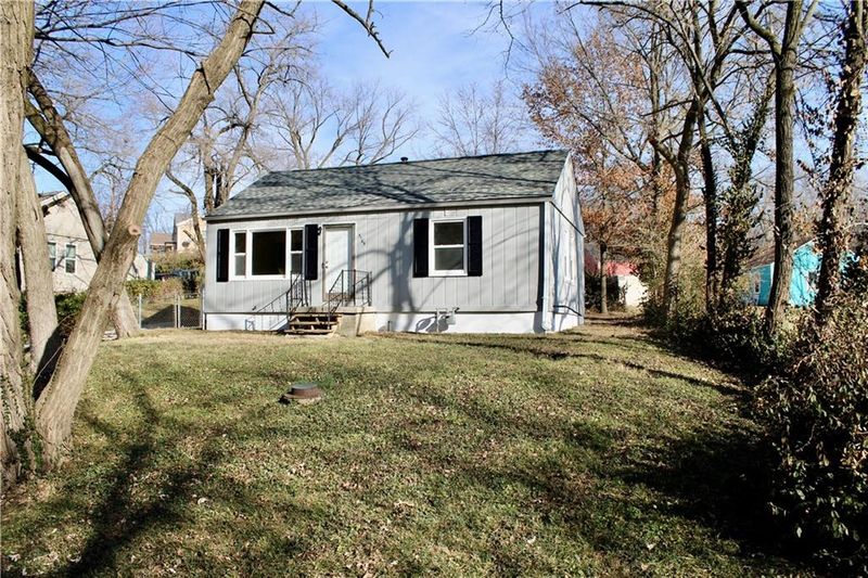 1505 Valley Rd, Kansas City, KS 66102