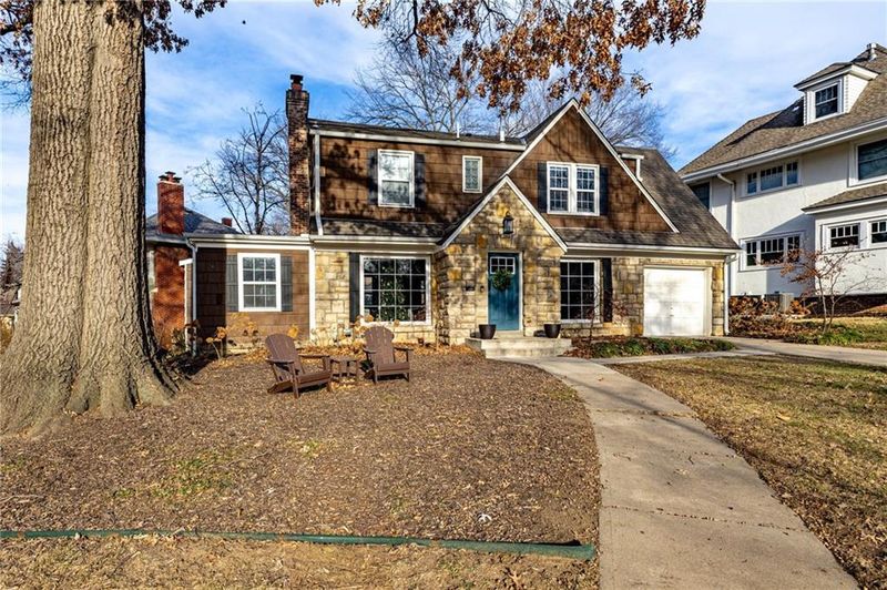 100 Morningside Dr, Kansas City, MO 64113
