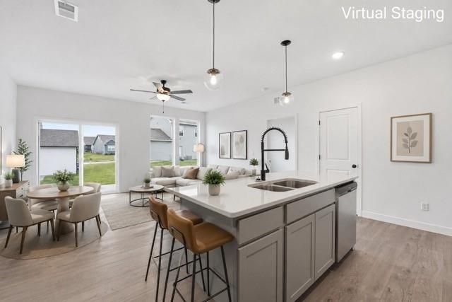 27313 Acacia Dr, Lee's Summit, MO 64086